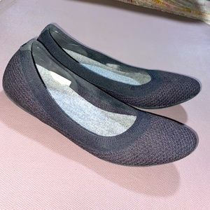 Allbirds Wool Flats Black Dark Gray Like New Condition women’s size 8